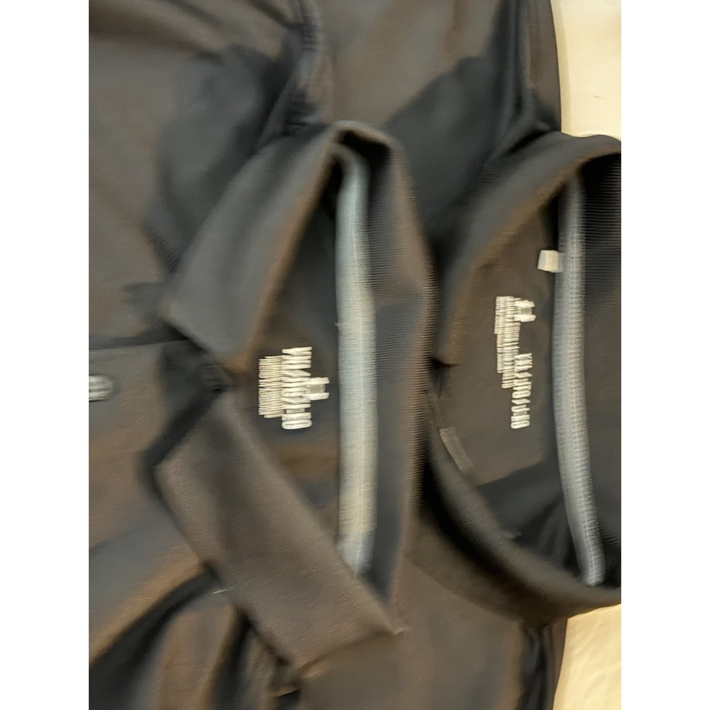 Two Under Armour HeatGear Boys YXL Black Solid Short Sleeve Polo Shirt - Picture 2 of 2